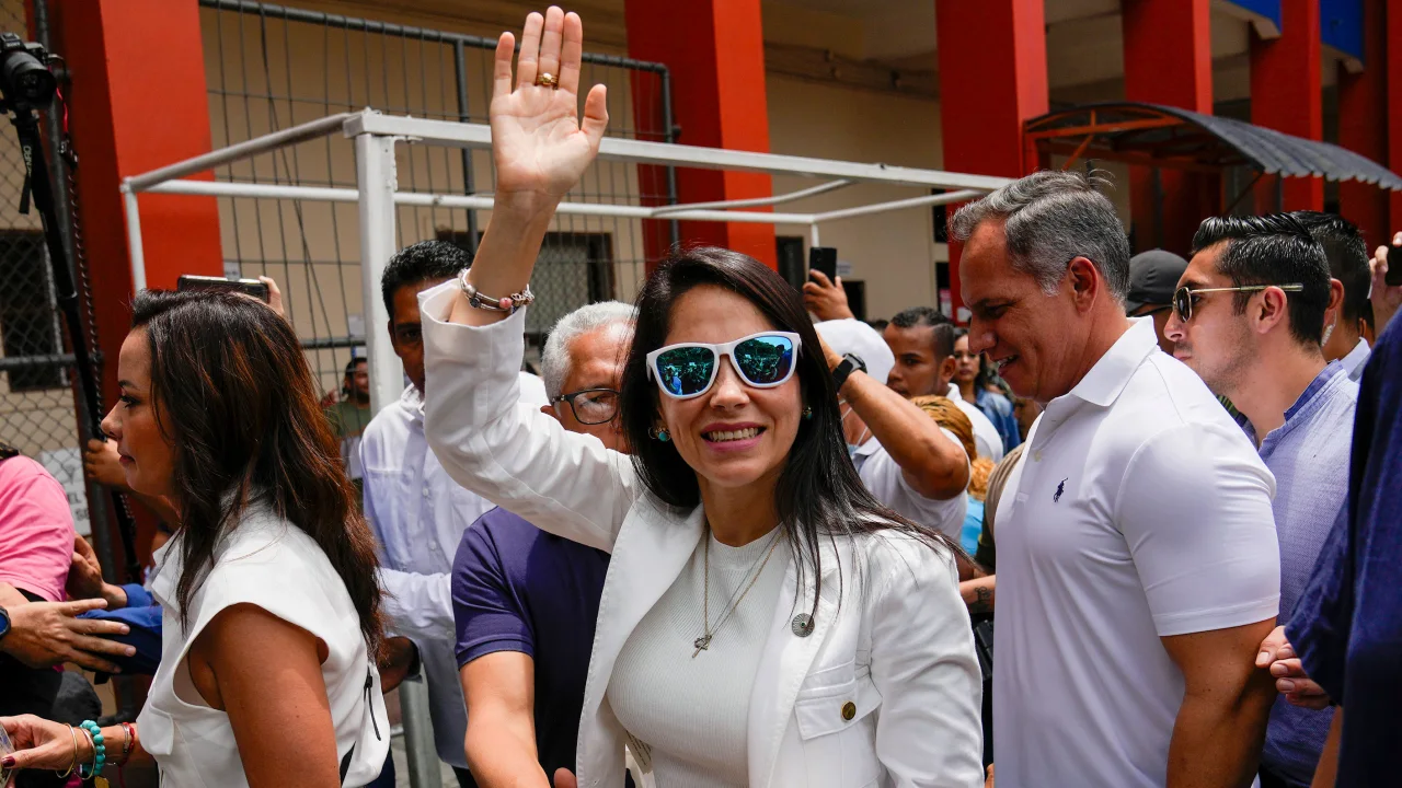 Ecuador election heads